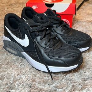 Nike air max Excee Size 10 womens  #CD5432-003